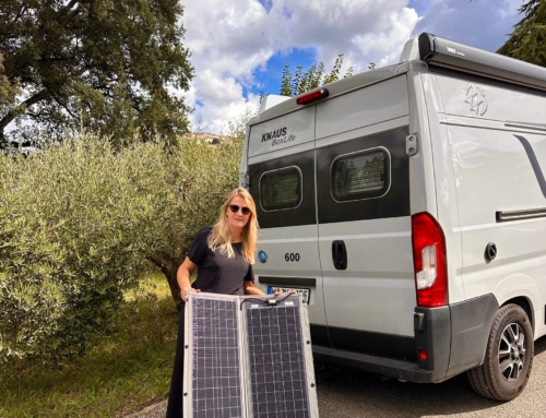 In autumn we combine van and boat life, always staying self-sufficient thanks to our solar panels!